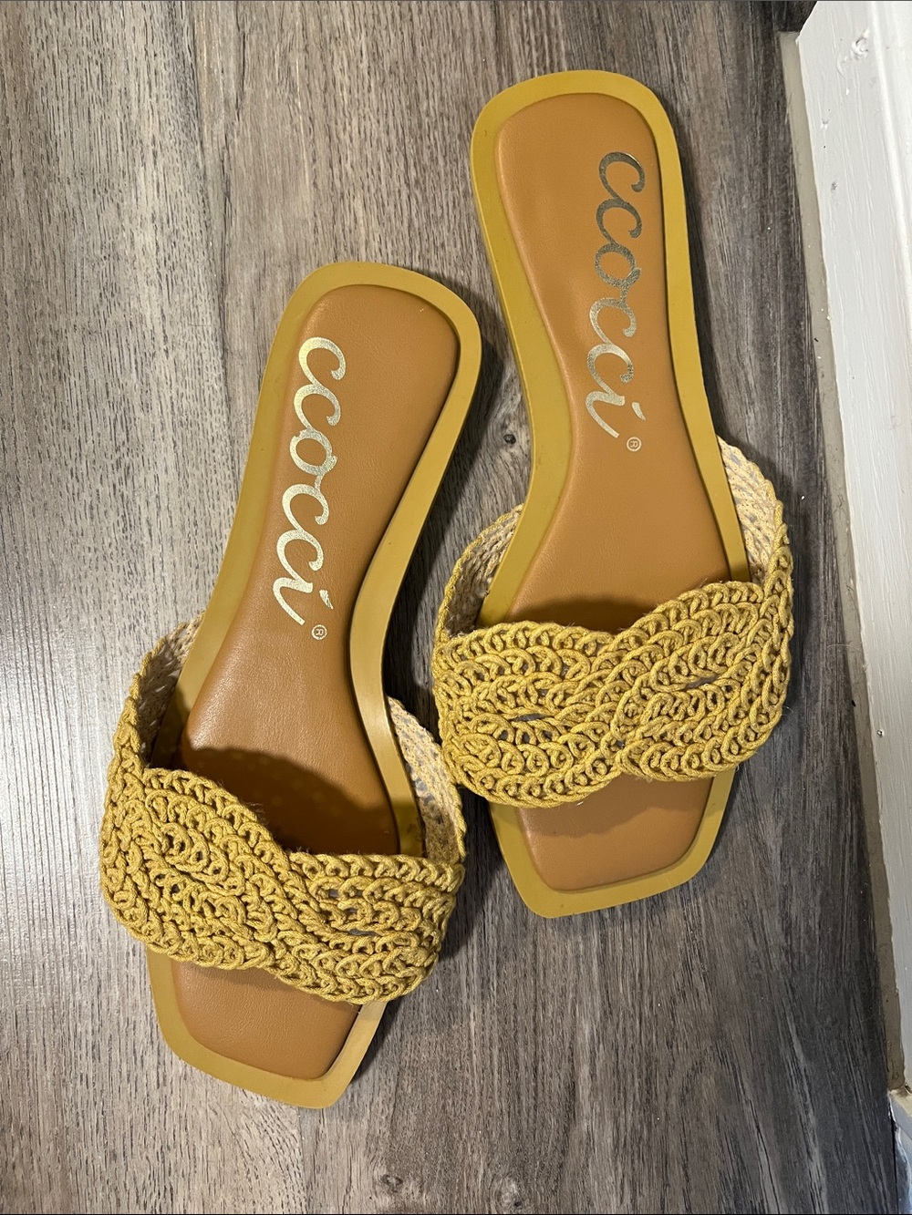 CCOCCI Slide Sandals in Mustard Yellow